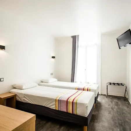 فندق Pb - Paris-barcelone بيربينيو