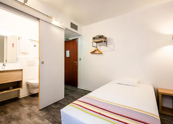 Pb - Paris-barcelone 酒店