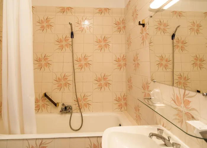 Pb - Paris-barcelone 酒店